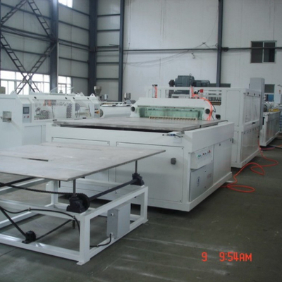購入 WPCドア押出成形生産ライン、PVC木材プラスチック複合ドアパネル製造機 online manufacture