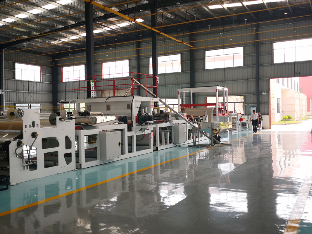 自粘性 PE 防水シート膜生産ライン 単螺旋設計