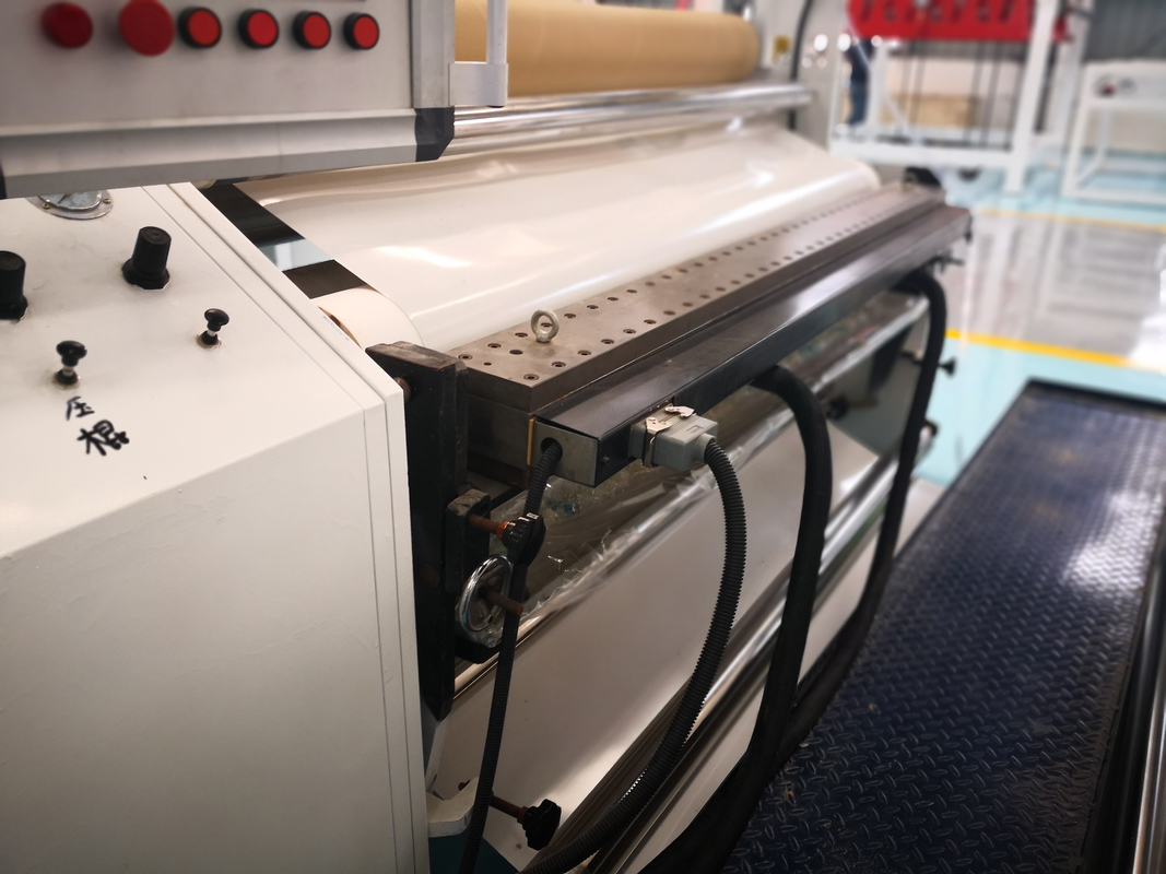 自粘性 PE 防水シート膜生産ライン 単螺旋設計