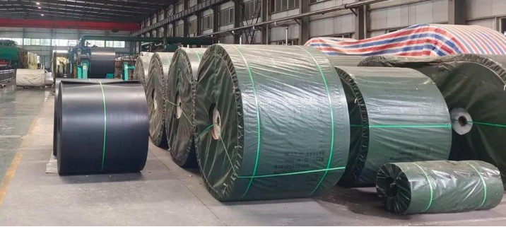 800-1400mm PVC/PVG 石炭鉱山コンベヤーベルト 生産ライン 省エネ 鉱山コンベヤーベルト製造機械
